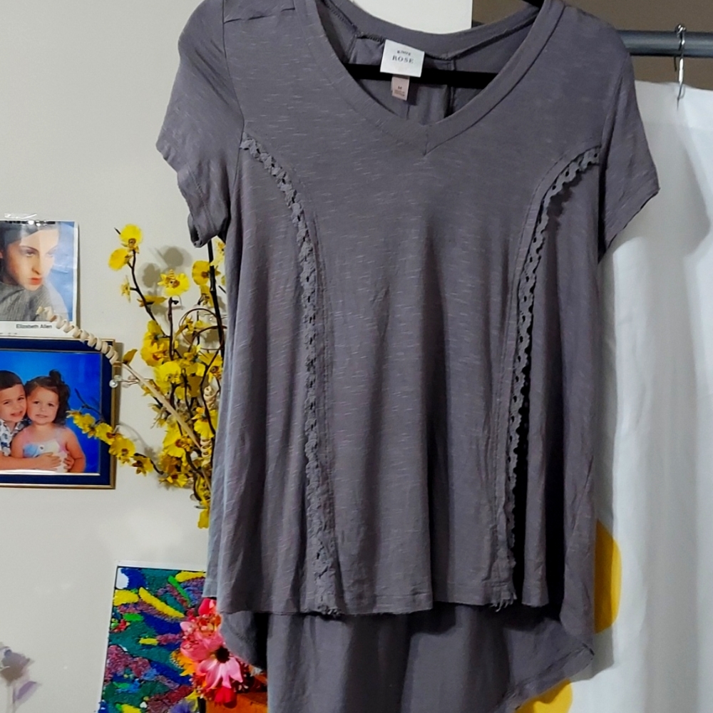 Knox Rose grey top